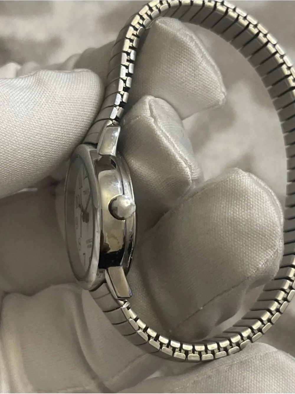Timex Womens Easy Reader 25mm Indiglo Watch Silver-Tone Expansio